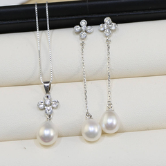 Set de Perlas con colgantes de trébol