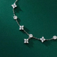 Pulsera de trebol y cristales