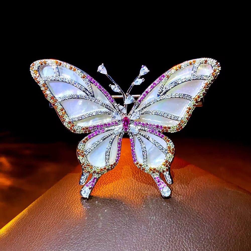 Broche de Mariposa de Nácar