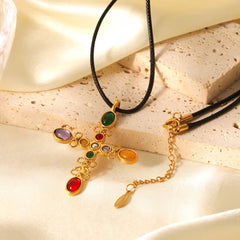 Collar con Cruz de colores y cadena de cuero PU
