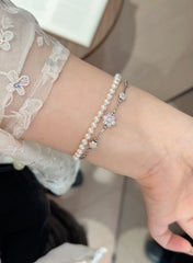 Brazalete con flores