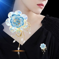 Broche de Flor con cristales tornasol