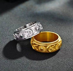 Anillo de Sol y Estrellas girador dorado