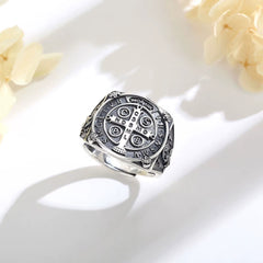 Anillo de San Benito ajustable