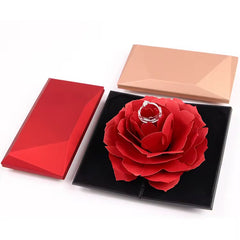 Tarjeta con Rosa para Anillo color rojo