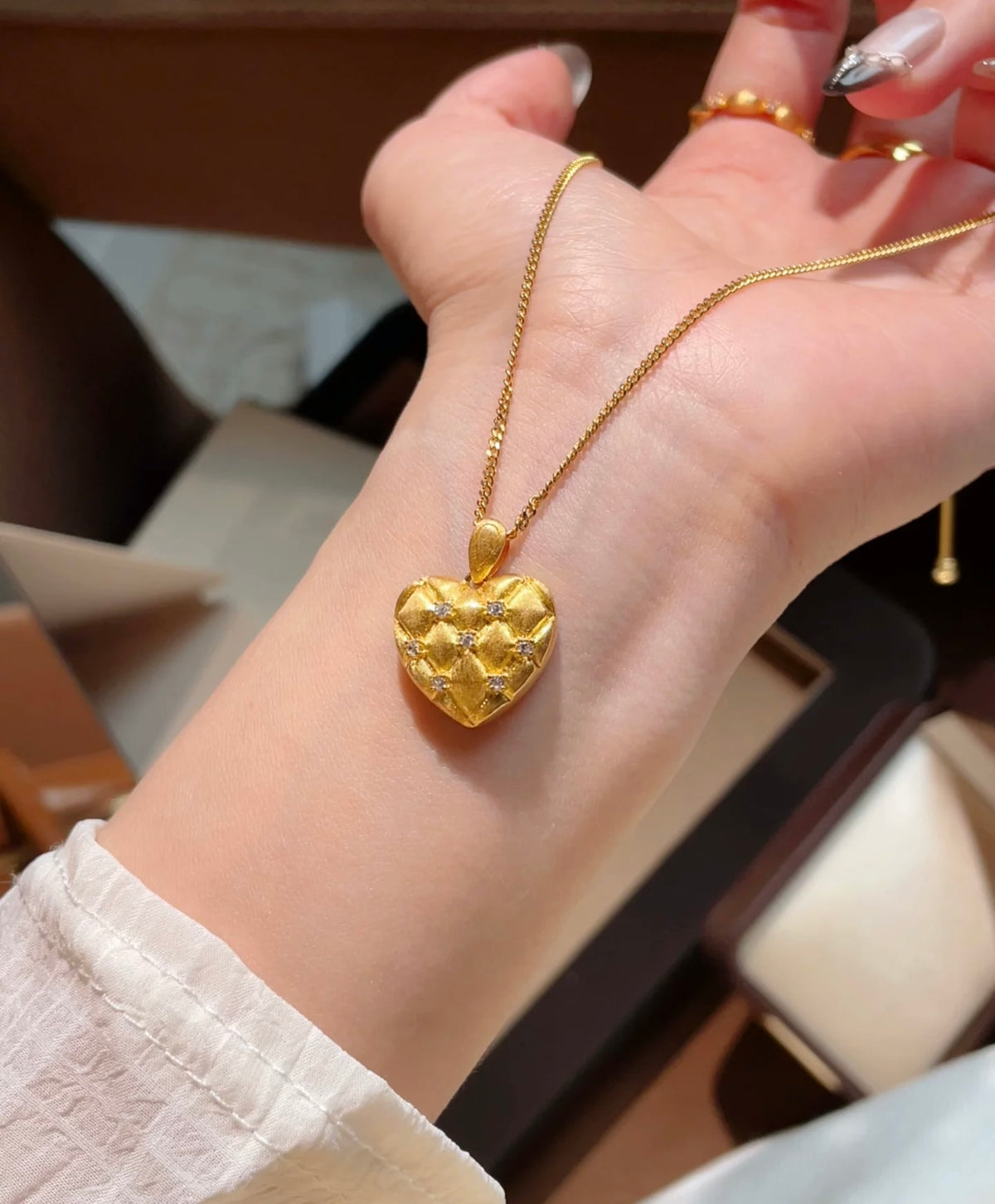 Collar de Corazón Acolchado