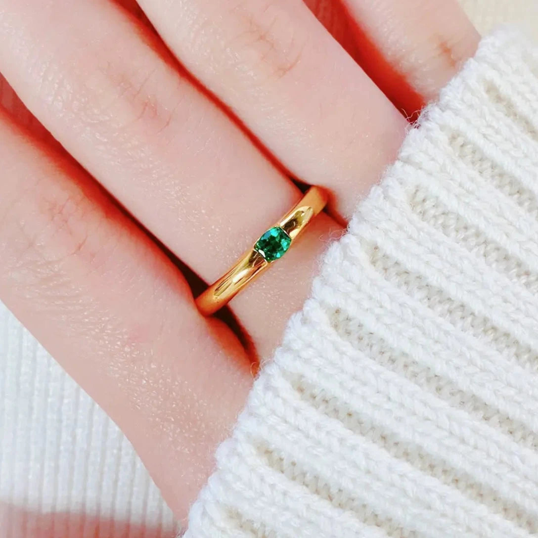 Anillo Clásico Esmeralda de lab