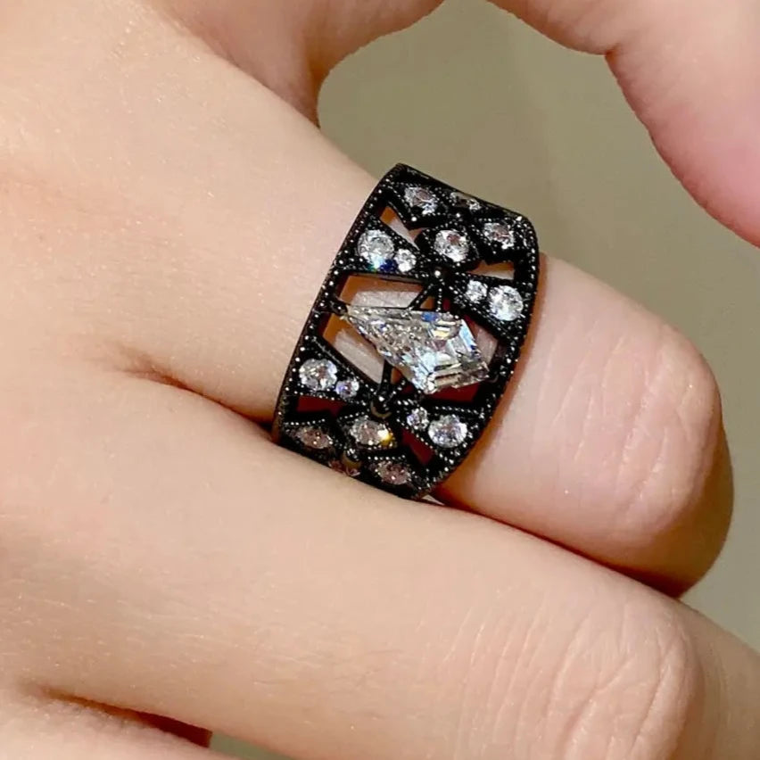Anillo Gótico Negro