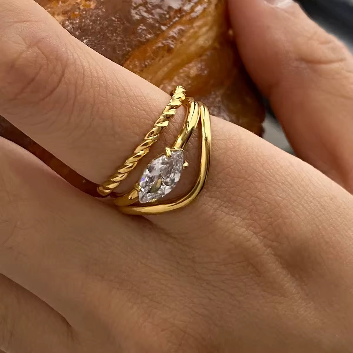 Trio wave marquise