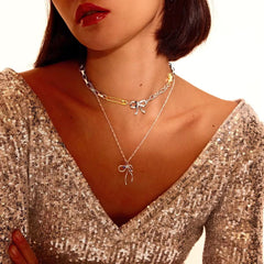 Collar de lazo y estrella
