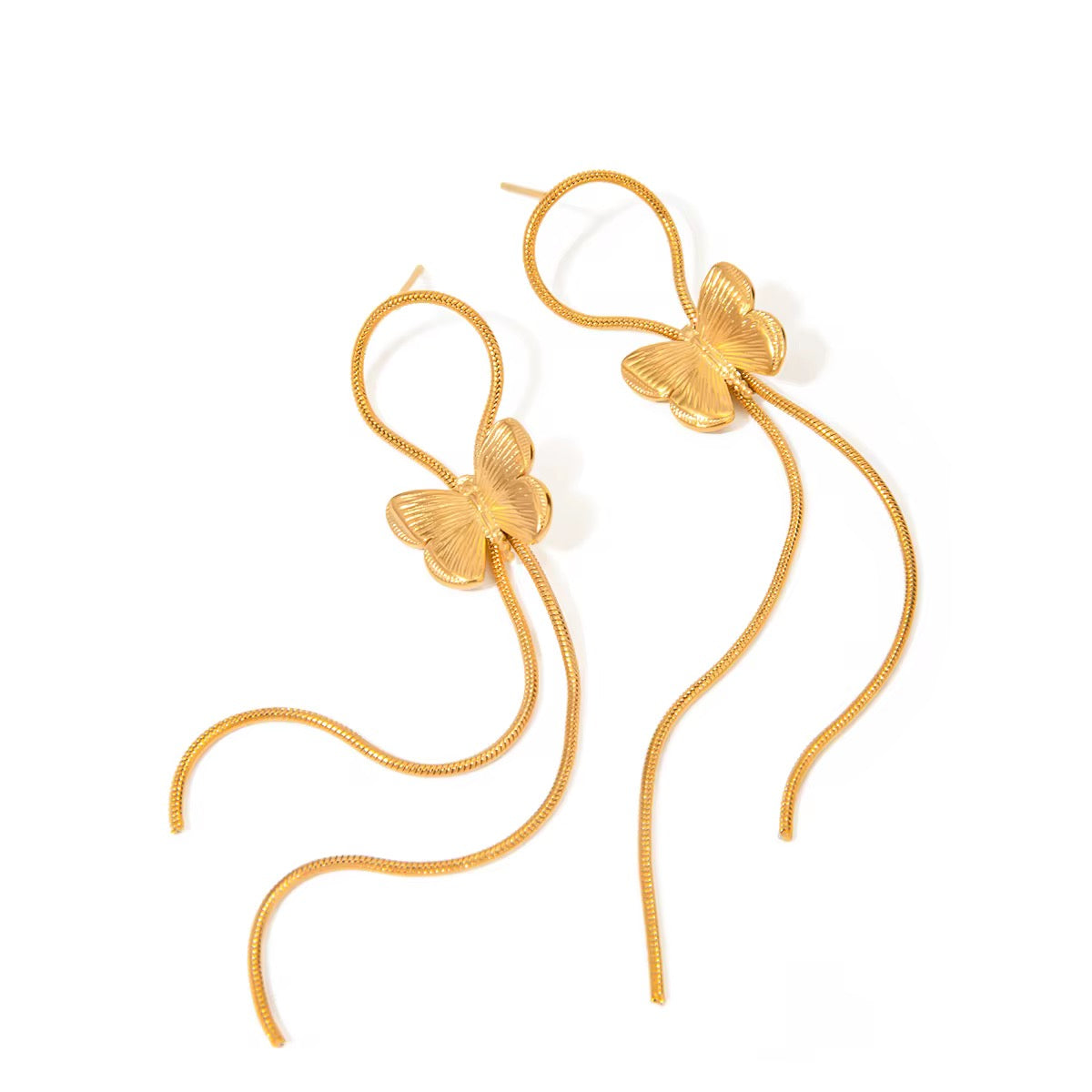 Aretes colgantes de mariposa