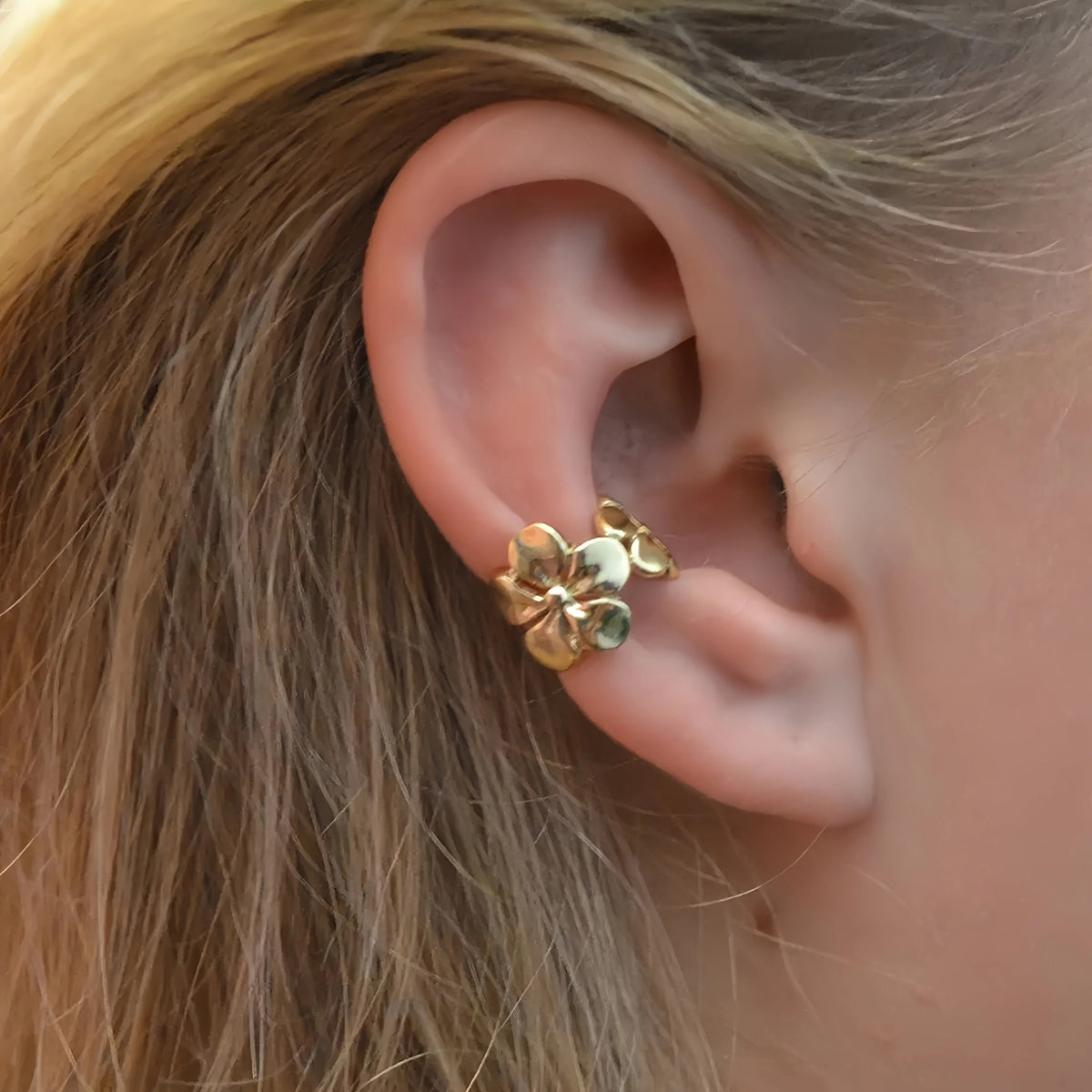 Earcuff de flores / par