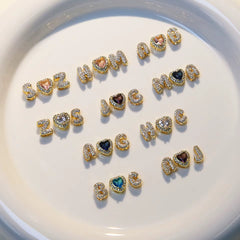 Collar de iniciales y corazón