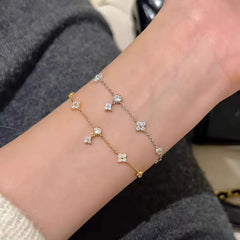 Pulsera de trebol y cristales
